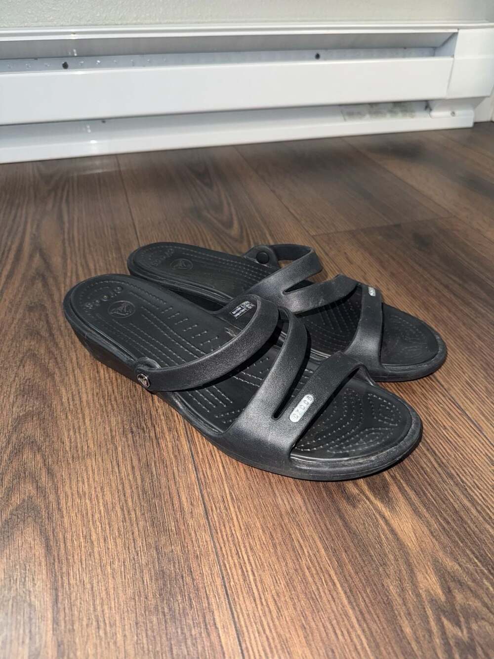 Crocs Women's Patricia Mini Wedge Black Sandals Size 10